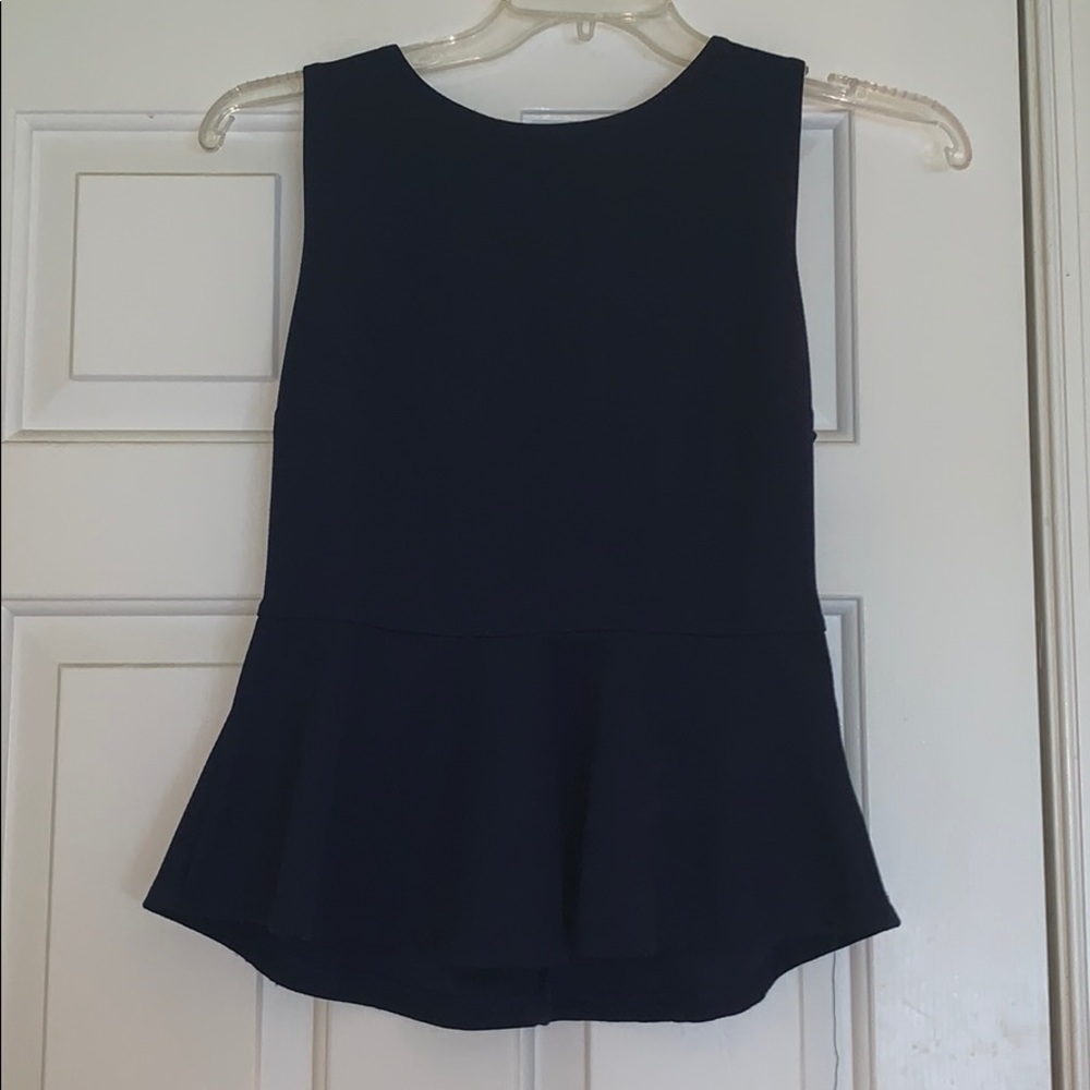 Navy blue pea plum top